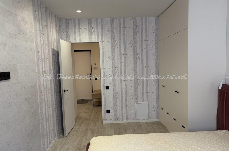 Продам квартиру, Гвардейцев Широнинцев ул. , 73Г , 2  ком., 65 м², авторский дизайн 