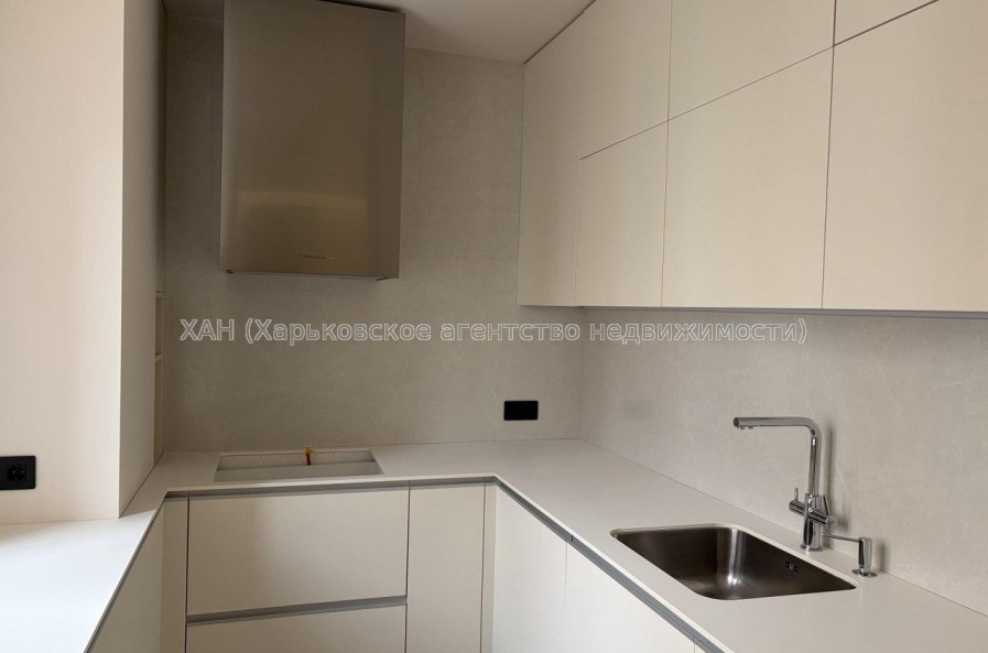 Продам квартиру, Гвардейцев Широнинцев ул. , 73Г , 2  ком., 65 м², авторский дизайн 