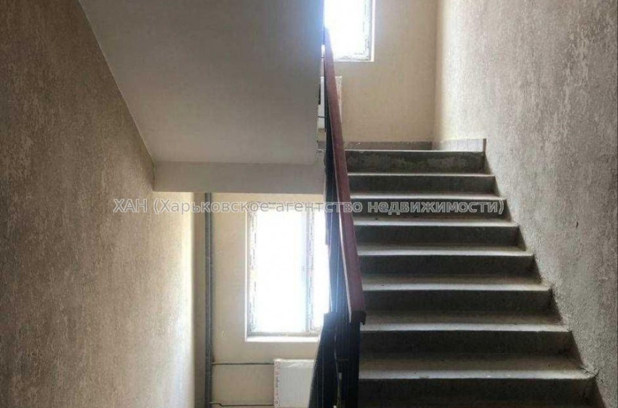 Продам квартиру, 1 кім., 37 м², без внутренних работ 