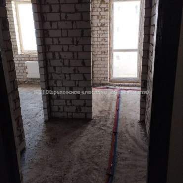 Продам квартиру, 1 кім., 37 м², без внутренних работ 