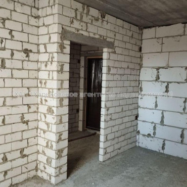 Продам квартиру, 1 кім., 37 м², без внутренних работ 