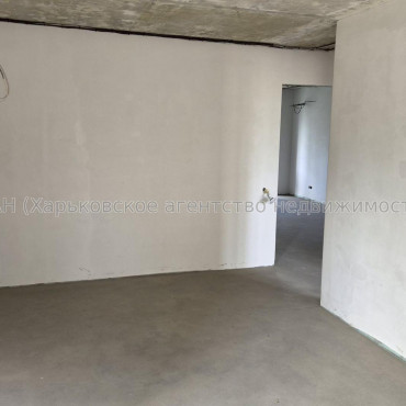Продам квартиру, Бучмы ул. , 3  ком., 67 м², без отделочных работ 