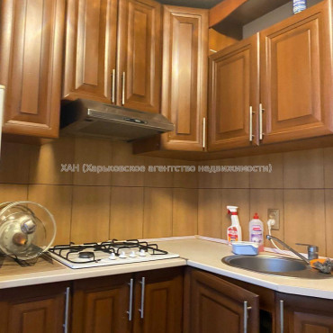 Продам квартиру, Зерновая ул. , 2  ком., 39 м², косметический ремонт 