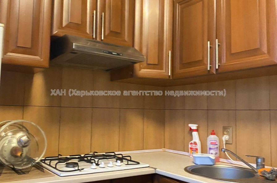 Продам квартиру, Зерновая ул. , 2  ком., 39 м², косметический ремонт 