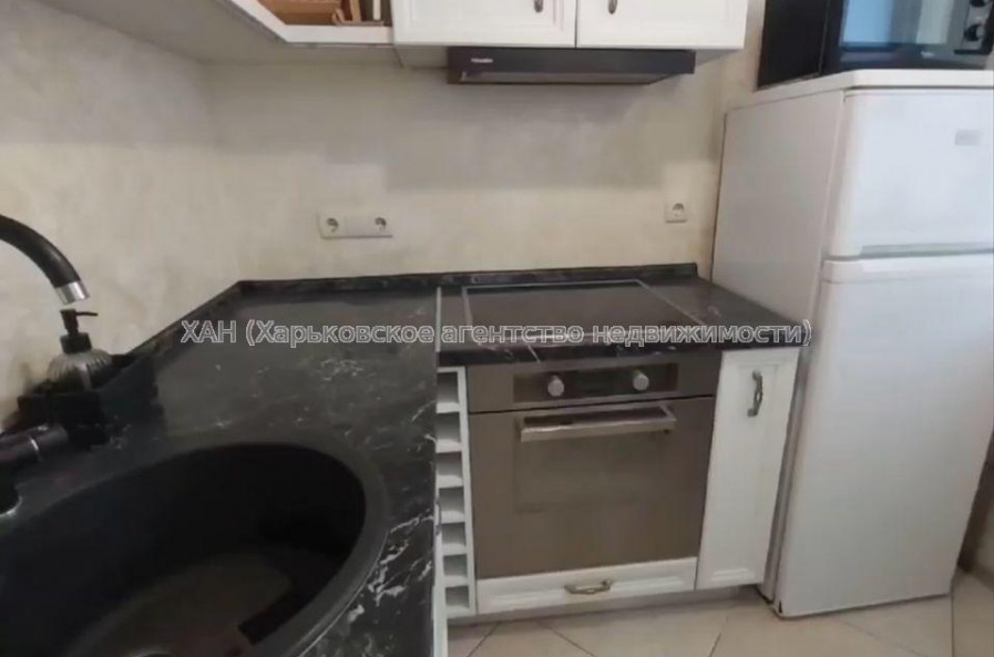 Продам квартиру, Балканская ул. , 1  ком., 33 м², евроремонт 