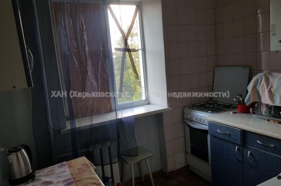 Сдам квартиру, Защитников Неба ул. , 2  ком., 50 м², косметический ремонт 