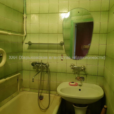Сдам квартиру, Защитников Неба ул. , 2  ком., 50 м², косметический ремонт 