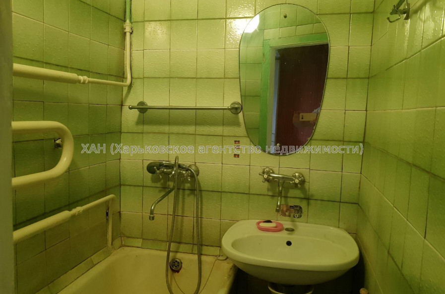 Сдам квартиру, Защитников Неба ул. , 2  ком., 50 м², косметический ремонт 