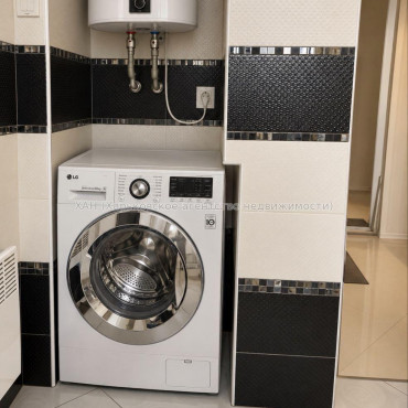 Продам квартиру, Чичибабина Бориса ул. , 3  ком., 89 м², евроремонт 