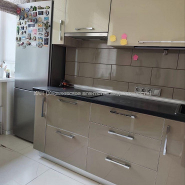 Продам квартиру, Чичибабина Бориса ул. , 3  ком., 89 м², евроремонт 