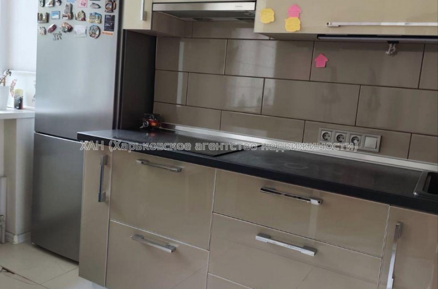Продам квартиру, Чичибабина Бориса ул. , 3  ком., 89 м², евроремонт 