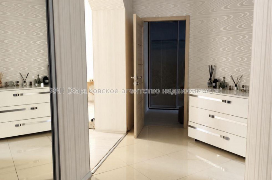 Продам квартиру, Чичибабина Бориса ул. , 3  ком., 89 м², евроремонт 