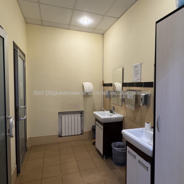 Здам нежитлову нерухомість, офис в офисном центре , 7 кім., 250 м², евроремонт 