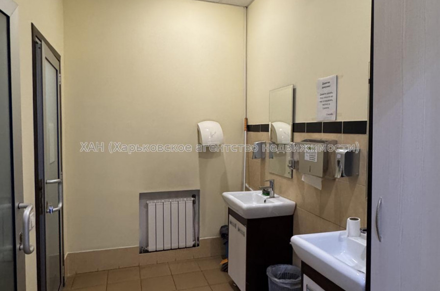 Здам нежитлову нерухомість, офис в офисном центре , 7 кім., 250 м², евроремонт 