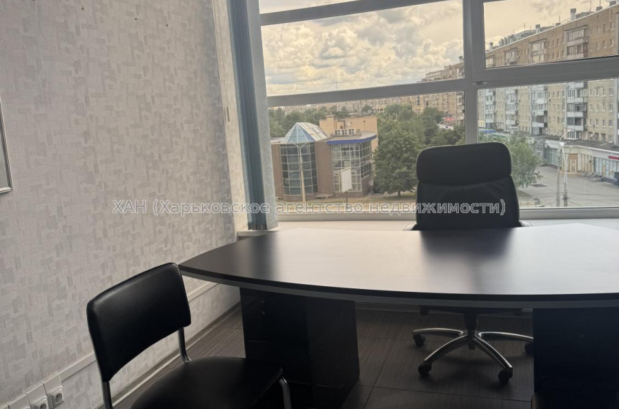 Здам нежитлову нерухомість, офис в офисном центре , 7 кім., 250 м², евроремонт 