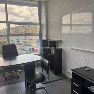Здам нежитлову нерухомість, офис в офисном центре , 7 кім., 250 м², евроремонт 