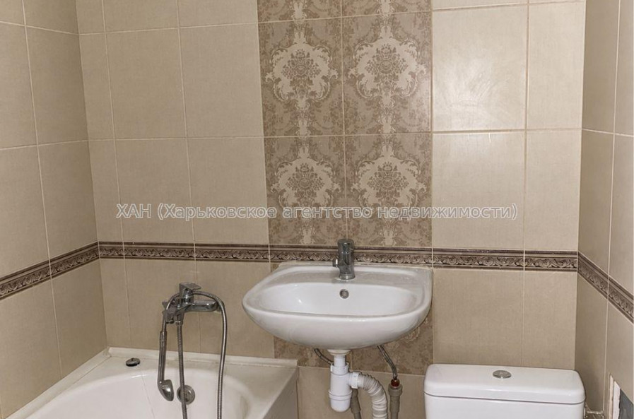 Продам квартиру, Деревянко ул. , 1  ком., 33.30 м², без ремонта 