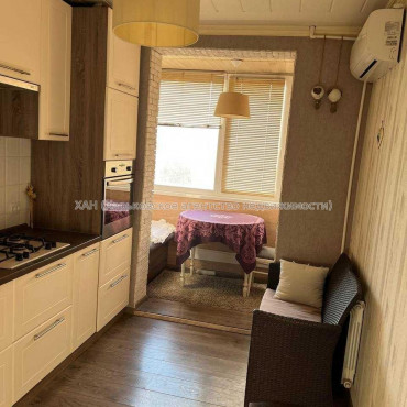 Продам квартиру, Аэрокосмический пр. , 3 кім., 68 м², евроремонт 
