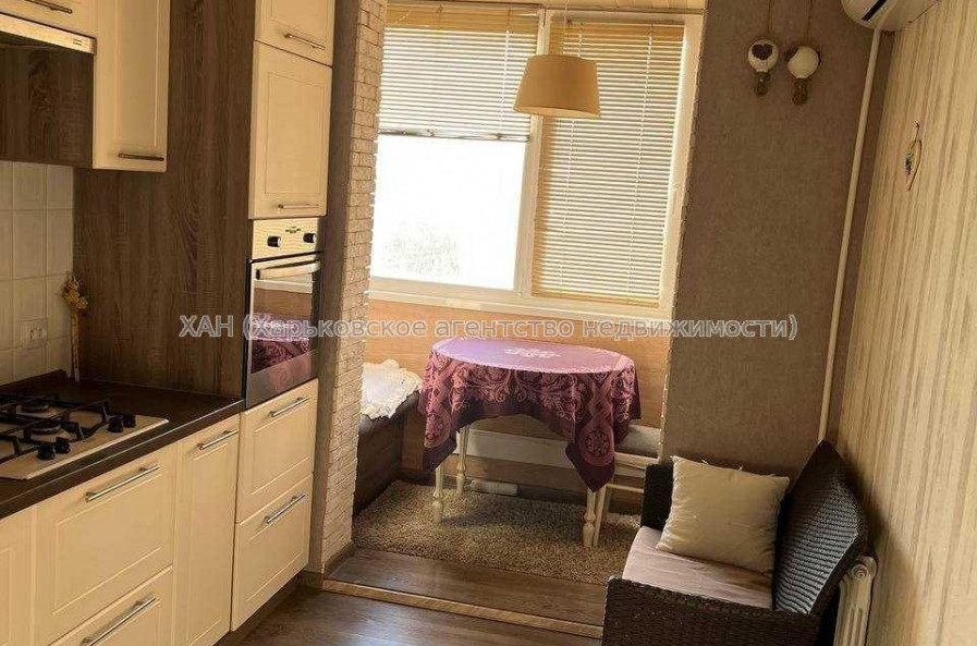 Продам квартиру, Аэрокосмический пр. , 3 кім., 68 м², евроремонт 
