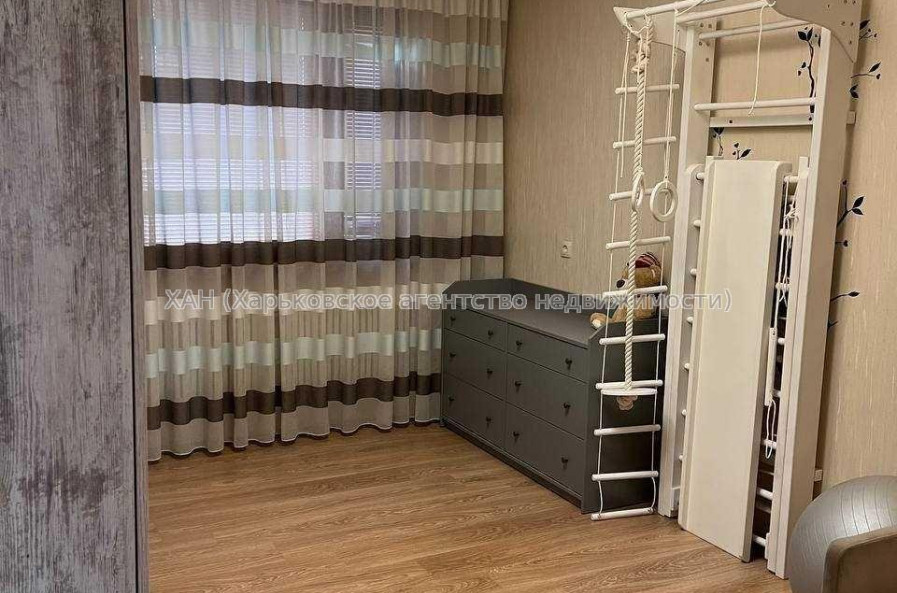 Продам квартиру, Аэрокосмический пр. , 3 кім., 68 м², евроремонт 