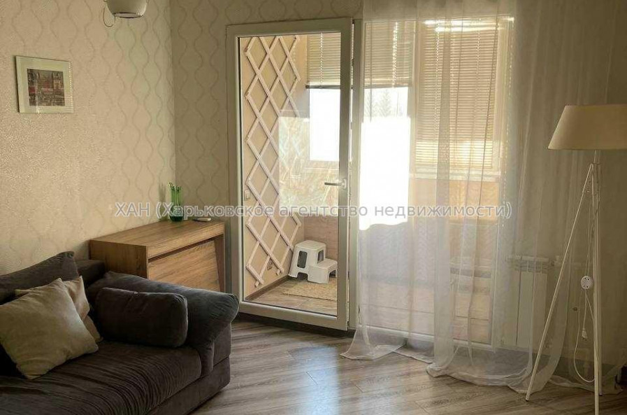 Продам квартиру, Аэрокосмический пр. , 3 кім., 68 м², евроремонт 