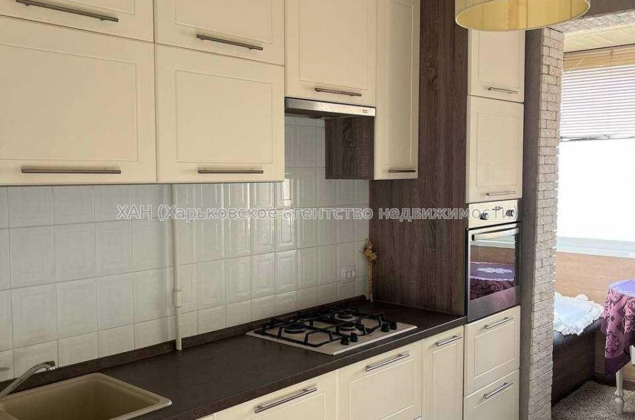 Продам квартиру, Аэрокосмический пр. , 3 кім., 68 м², евроремонт 