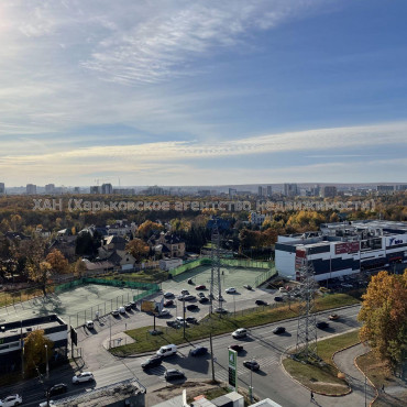 Продам квартиру, Сокольницкая ул. , 3 кім., 99 м², без ремонта 