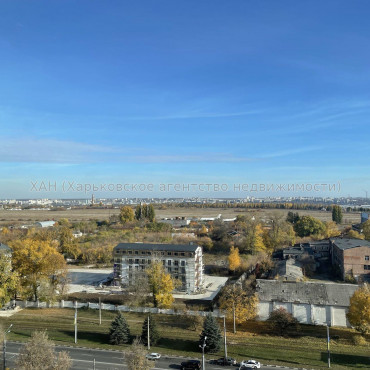Продам квартиру, Сокольницкая ул. , 3 кім., 99 м², без ремонта 