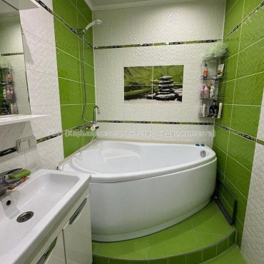 Продам квартиру, Леся Сердюка ул. , 2  ком., 53 м², евроремонт 