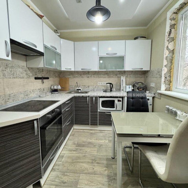 Продам квартиру, Леся Сердюка ул. , 2  ком., 53 м², евроремонт 