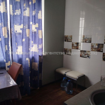 Здам квартиру, Непокоренных ул. , 1 кім., 35 м², косметический ремонт 