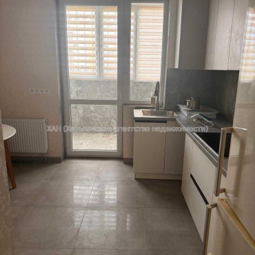 Продам квартиру, Мира ул. , 2  ком., 58 м², евроремонт 