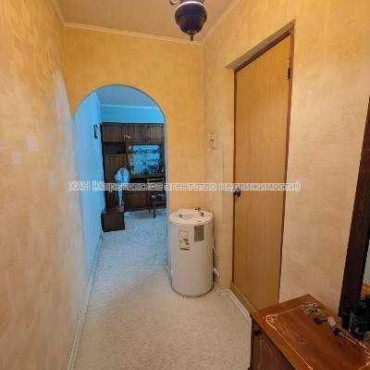Продам квартиру, Аэрокосмический пр. , 1 кім., 32.40 м², косметический ремонт 