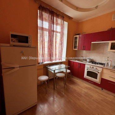 Продам квартиру, Григория Сковороды ул. , 2  ком., 50.70 м², капитальный ремонт 