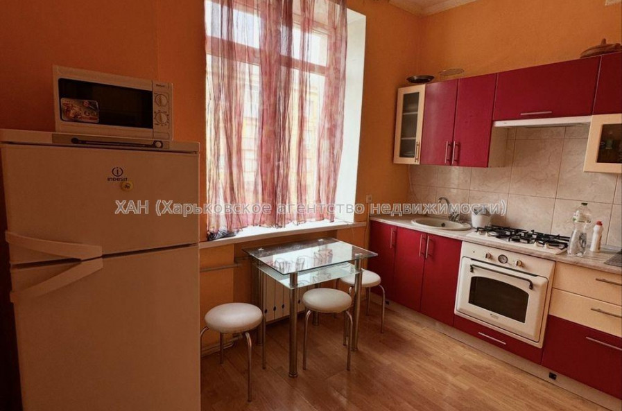 Продам квартиру, Григория Сковороды ул. , 2  ком., 50.70 м², капитальный ремонт 