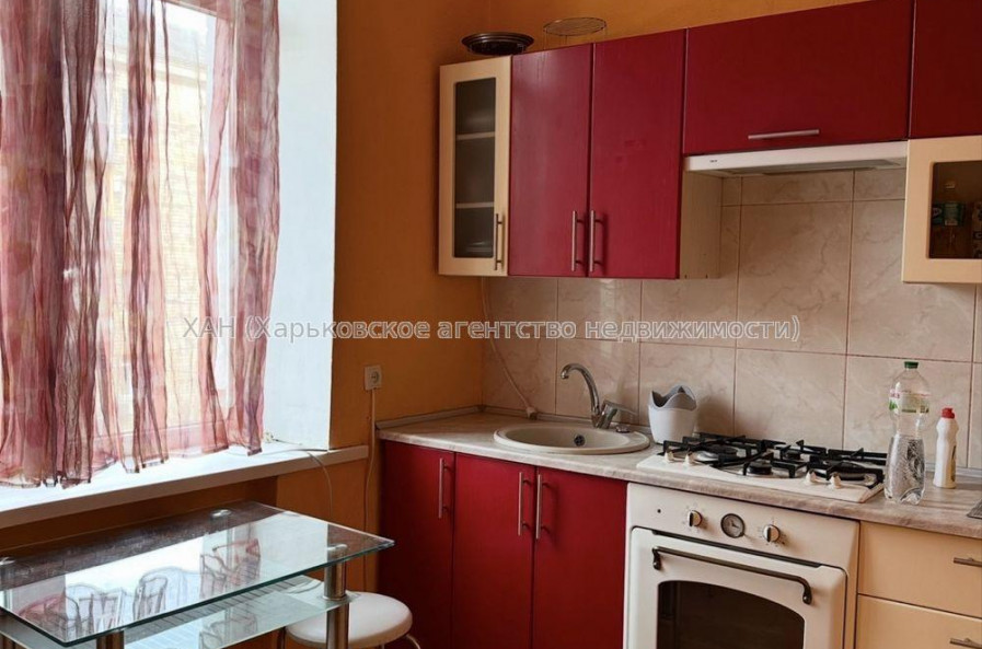 Продам квартиру, Григория Сковороды ул. , 2  ком., 50.70 м², капитальный ремонт 