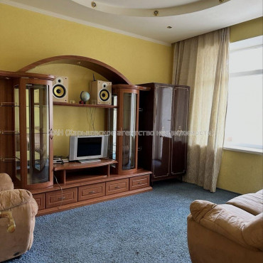 Продам квартиру, Григория Сковороды ул. , 2  ком., 50.70 м², капитальный ремонт 