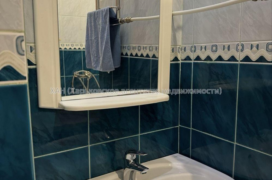 Продам квартиру, Григория Сковороды ул. , 2  ком., 50.70 м², капитальный ремонт 