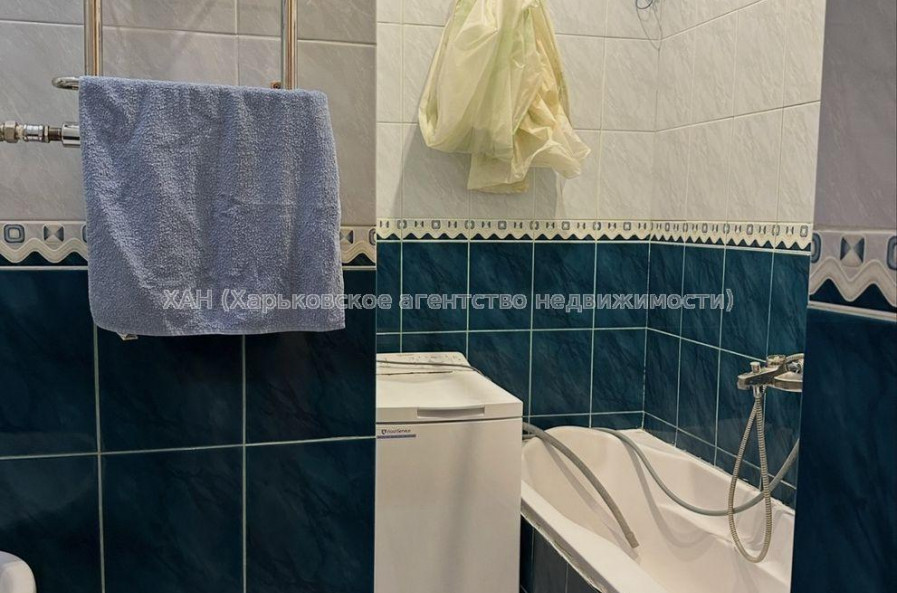 Продам квартиру, Григория Сковороды ул. , 2  ком., 50.70 м², капитальный ремонт 