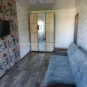 Продам квартиру, Душкина ул. , 2  ком., 44.70 м², капитальный ремонт 
