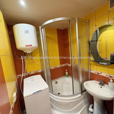 Продам квартиру, Григоровское шоссе , 1  ком., 32 м², капитальный ремонт 