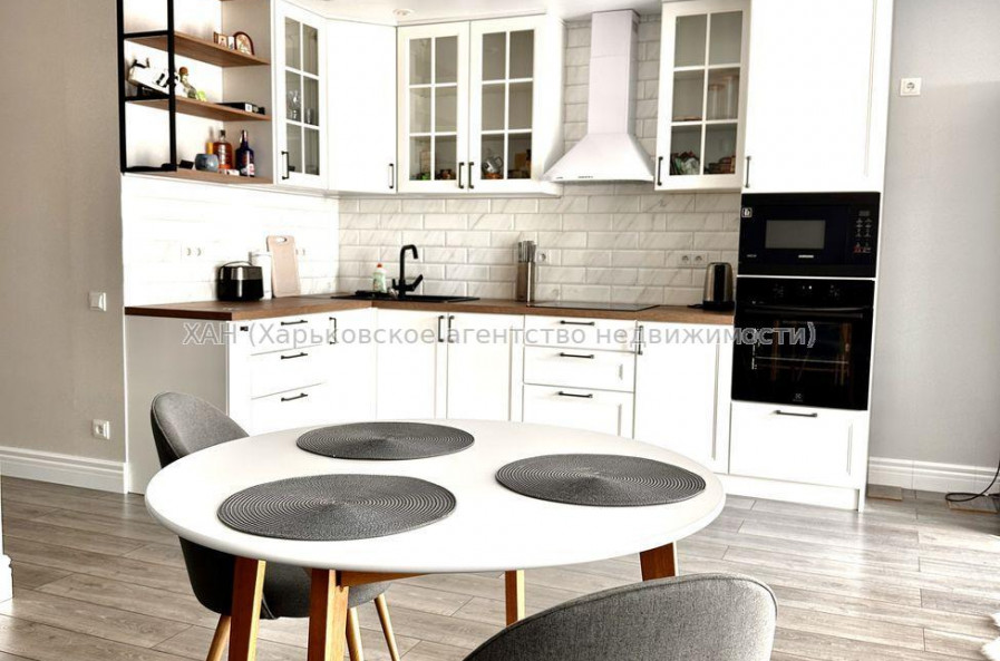 Продам квартиру, Ващенковский пер. , 1 кім., 51 м², авторский дизайн 