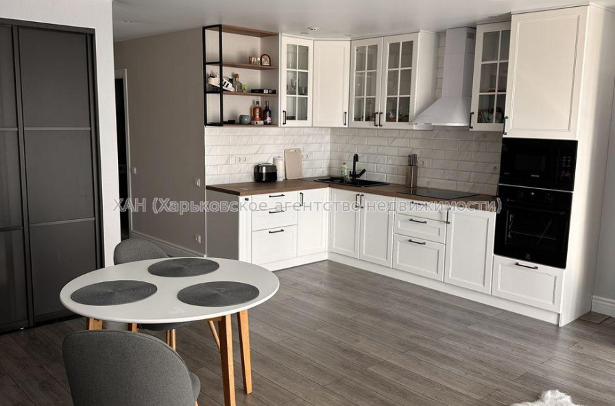 Продам квартиру, Ващенковский пер. , 1 кім., 51 м², авторский дизайн 