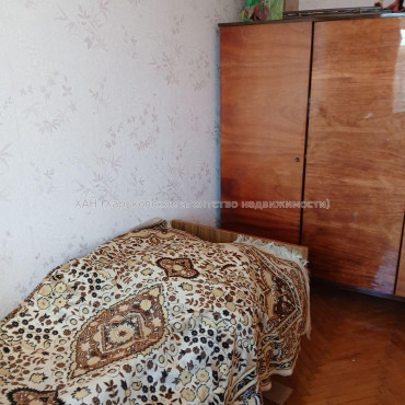 Продам квартиру, Науки просп. , 2 кім., 44 м², косметический ремонт 