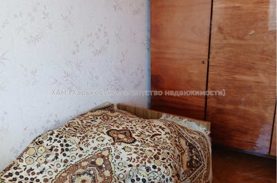 Продам квартиру, Науки просп. , 2 кім., 44 м², косметический ремонт 