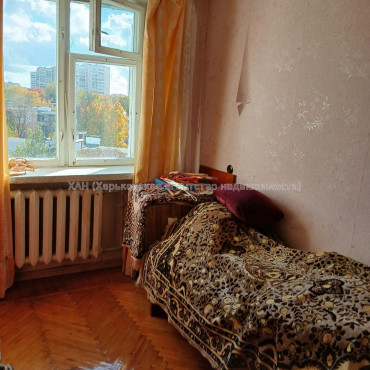 Продам квартиру, Науки просп. , 2 кім., 44 м², косметический ремонт 
