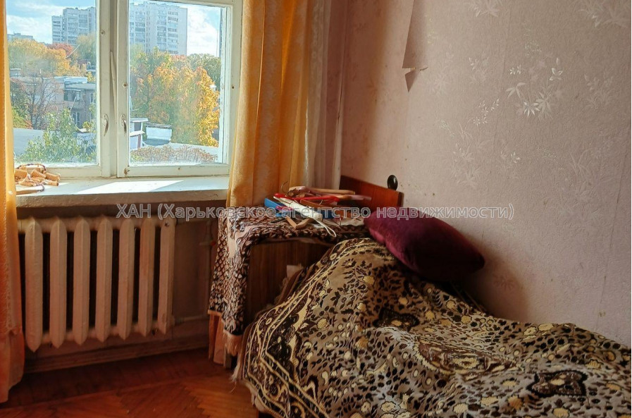 Продам квартиру, Науки просп. , 2 кім., 44 м², косметический ремонт 