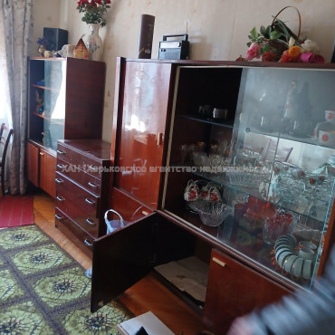 Продам квартиру, Науки просп. , 2 кім., 44 м², косметический ремонт 