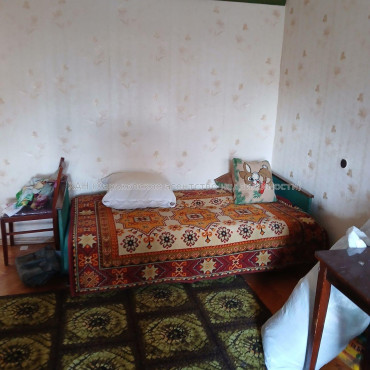 Продам квартиру, Науки просп. , 2 кім., 44 м², косметический ремонт 
