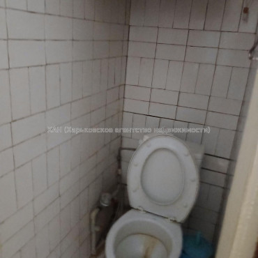Продам квартиру, Науки просп. , 2 кім., 44 м², косметический ремонт 